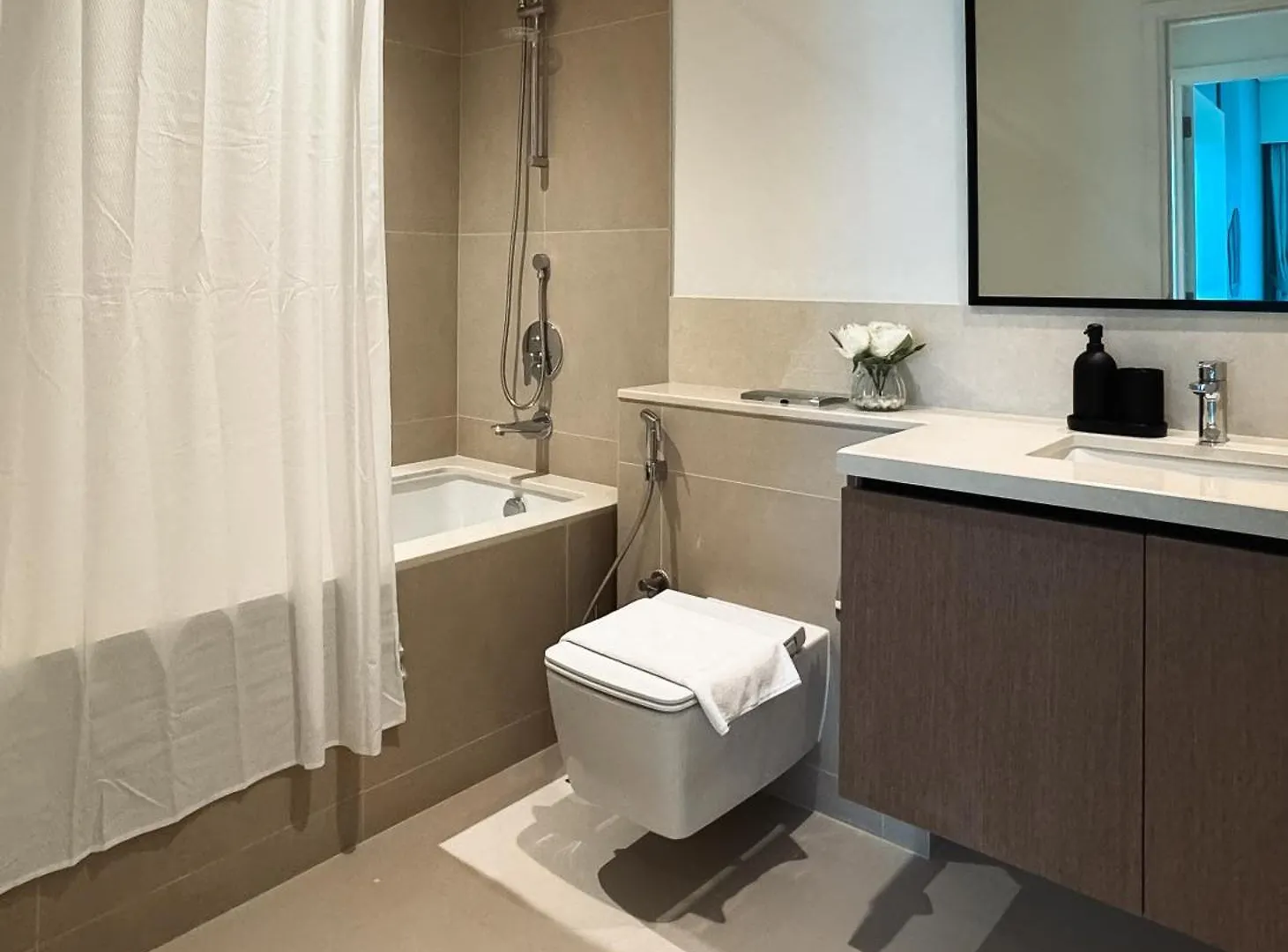 Burj Crown Luxury 2Bedroom Balcony & View Dubai Apartment